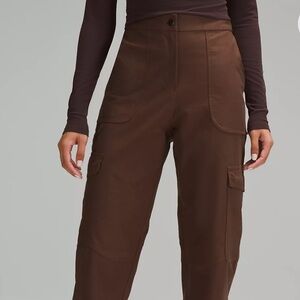 lululemon Light Utilitech Cargo Pocket High-Rise Cropped Pant